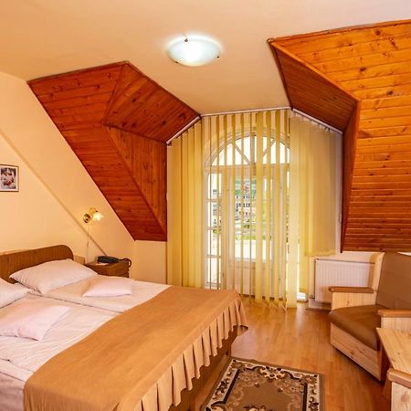 Hotel Castel Sfantu Gheorghe  Exterior photo
