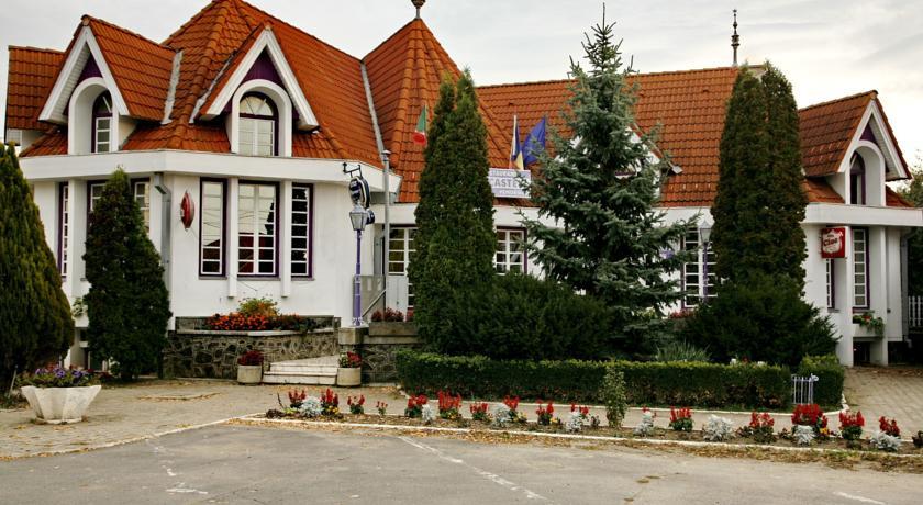 Hotel Castel Sfantu Gheorghe  Exterior photo