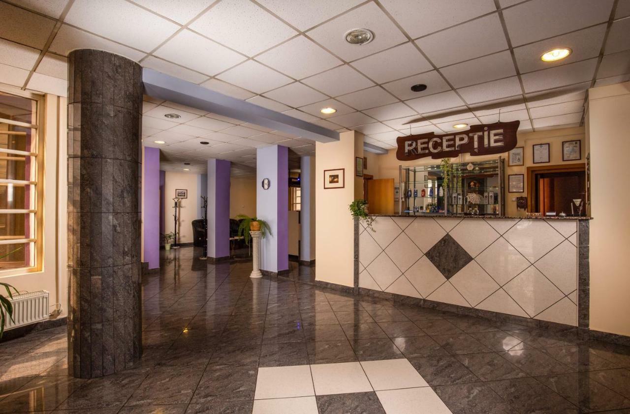 Hotel Castel Sfantu Gheorghe  Exterior photo